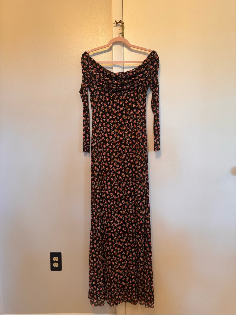 Anthropologie AFRM Off-Shoulder Floral Maxi Dress in Black NWT - Picture 2 of 3